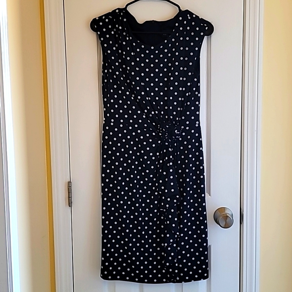 Connected Petite navy white polka dotted dress 8P but fits like a 4P